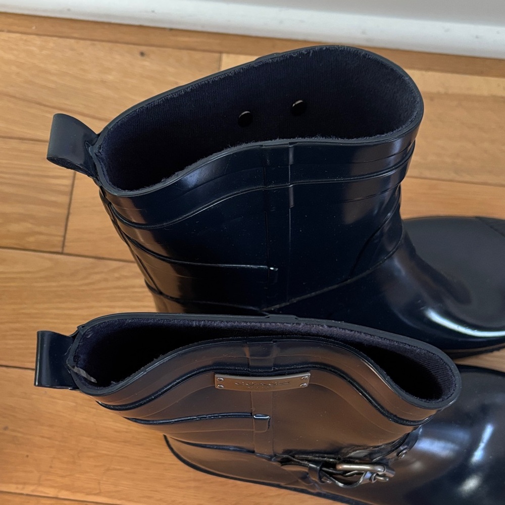 Coach Glossy Navy Rain Boots - Picture 5 of 10